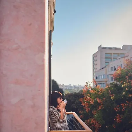 Sublime מלון