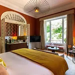Sublime Hotel